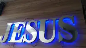 letra caixa iluminada